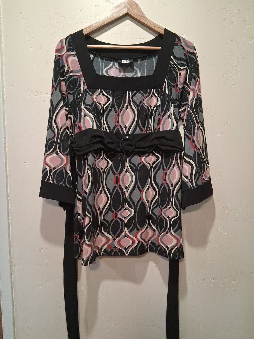 Studio 1940 Pink/Black/Gray/White Vneck 3/4 Sleeved Tie Back Blouse Retro Hippie